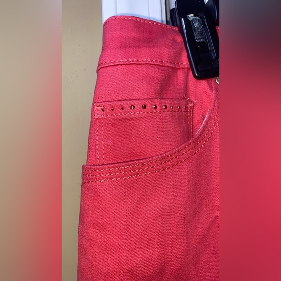 Gloria Vanderbilt Jordyn Capri Jeans - Picture 4 of 9